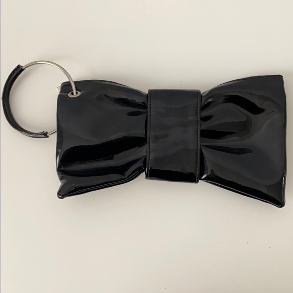 Black Patent Bow Clutch